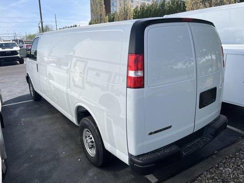 2025 Chevrolet Express 2500 Work Van