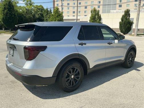 2021 Ford Explorer Base