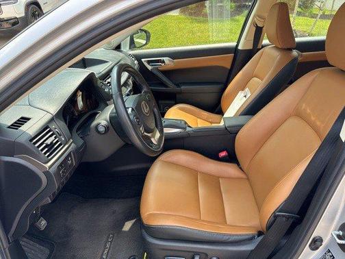 2014 Lexus CT 200h Base