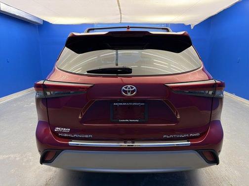 2022 Toyota Highlander Platinum