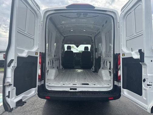 2023 Ford Transit-250