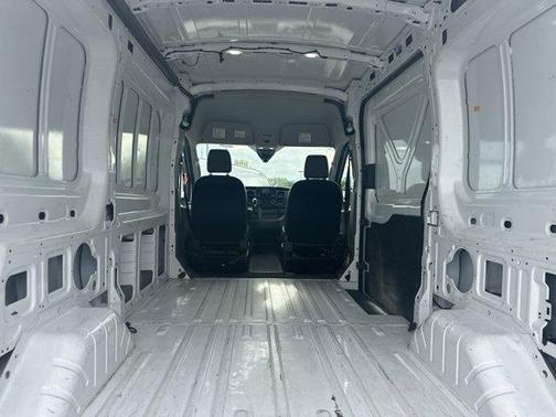 2023 Ford Transit-250