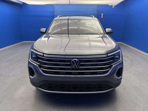 Platinum Gray Metallic 2024 Volkswagen Atlas 2.0T SEL