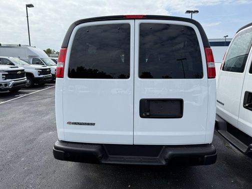 2025 Chevrolet Express 3500 LS