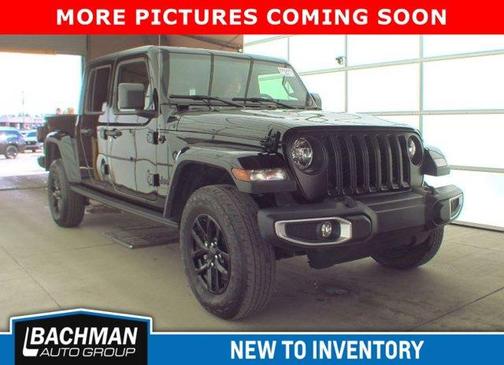 2022 Jeep Gladiator Sport