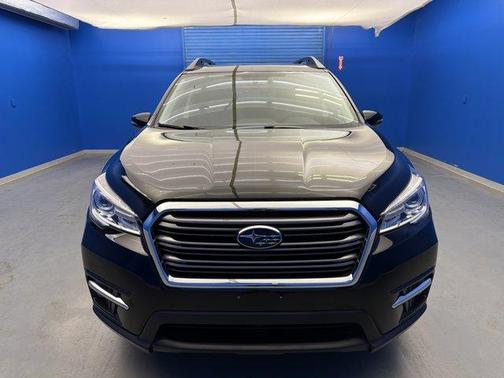 Crystal Black Silica 2022 Subaru Ascent Limited 8-Passenger
