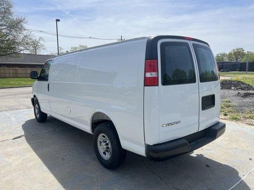 2025 Chevrolet Express 3500 Work Van