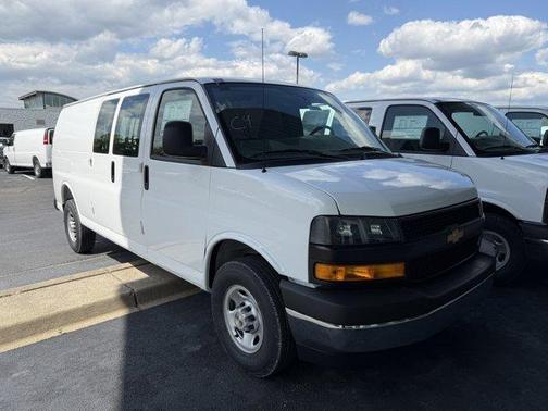 Summit White 2026 Chevrolet Express 3500 Work Van
