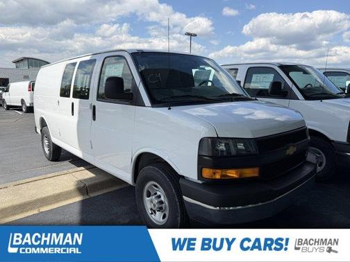 Summit White 2026 Chevrolet Express 3500 Work Van