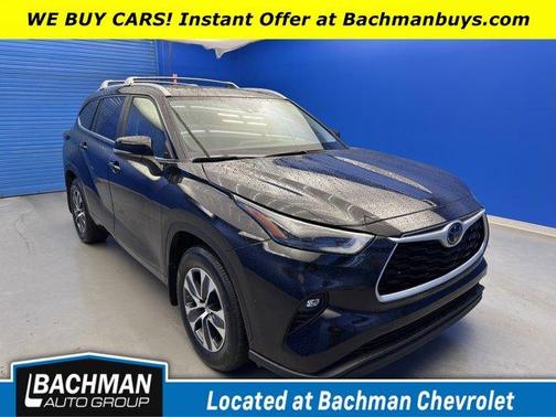 2024 Toyota Highlander LE