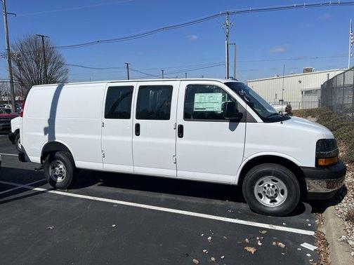 2025 Chevrolet Express 2500 Work Van