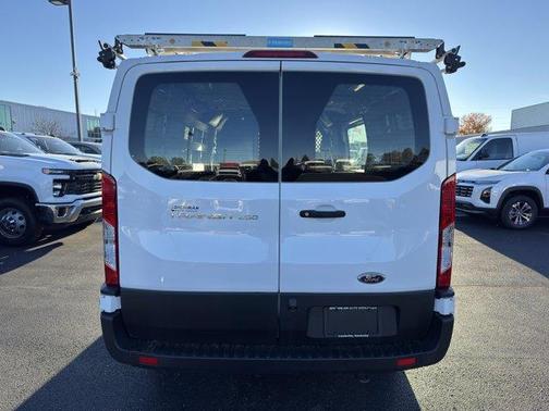 2022 Ford Transit-250 