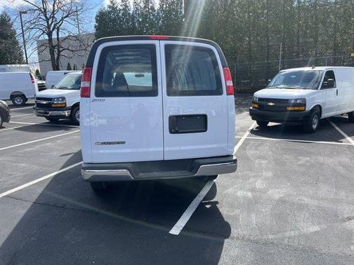 2025 Chevrolet Express 2500 Work Van
