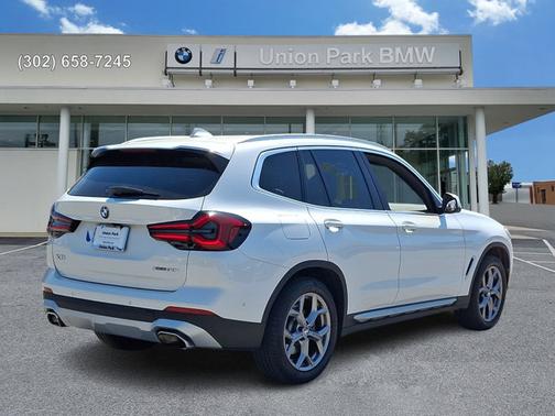 Mineral White Metallic 2024 BMW X3 xDrive30i