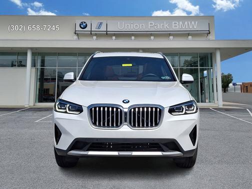 Mineral White Metallic 2024 BMW X3 xDrive30i