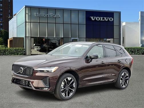 2026 Volvo XC60 Plus