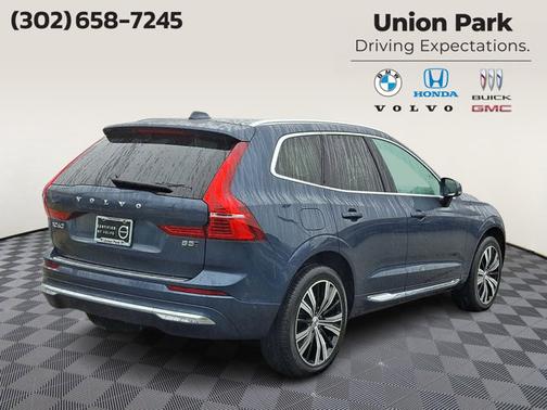 2023 Volvo XC60 Ultimate Bright Theme
