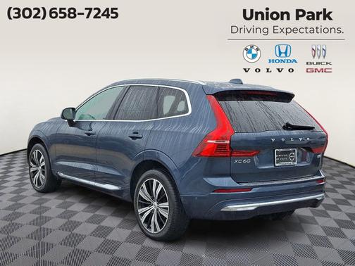 2023 Volvo XC60 Ultimate Bright Theme
