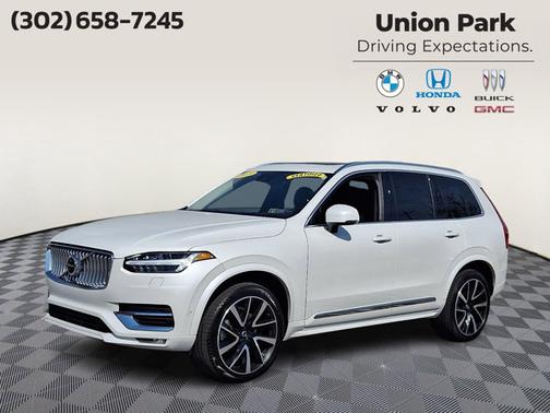 2023 Volvo XC90 Plus
