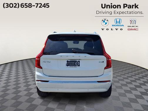 2023 Volvo XC90 Plus