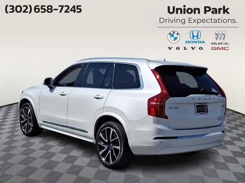 2023 Volvo XC90 Plus