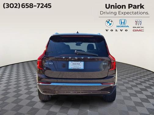 Mulberry Red Metallic 2026 Volvo XC90 Core