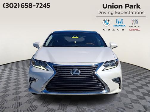 Eminent White Pearl - 085 2017 Lexus ES 350 Base