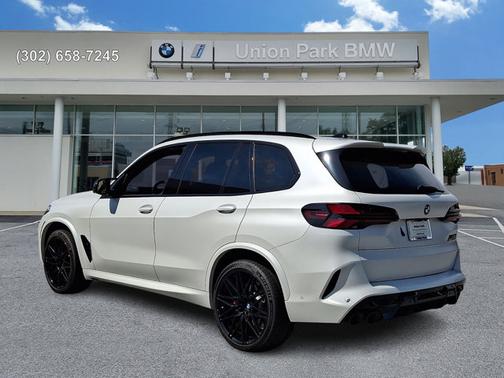 Mineral White Metallic 2025 BMW X5 M Competition