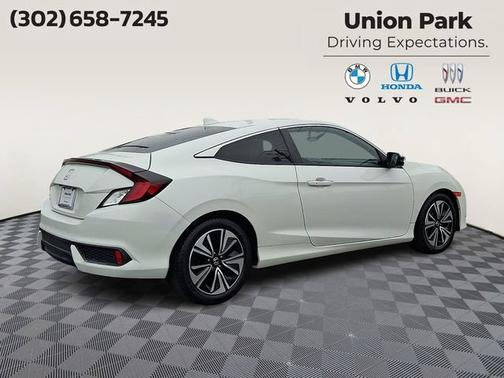 White 2017 Honda Civic EX-L