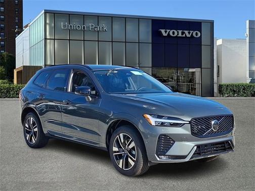 2026 Volvo XC60 Plus