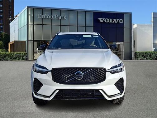 2026 Volvo XC60 Plus