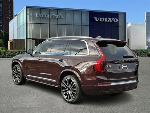 2026 Volvo XC90 Plus