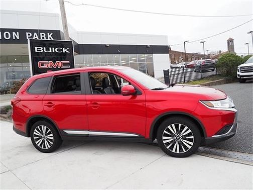 2020 Mitsubishi Outlander SE