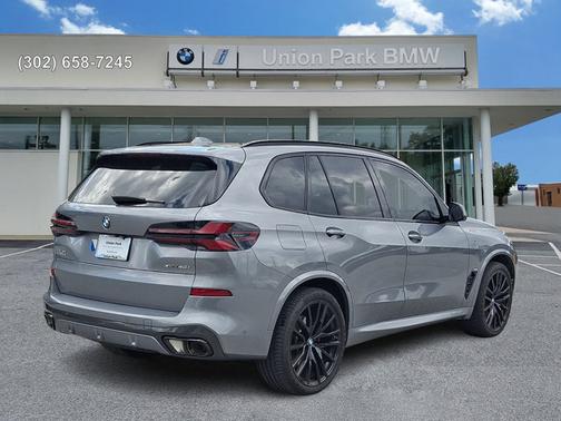 Skyscraper Grey Metallic 2024 BMW X5 xDrive40i