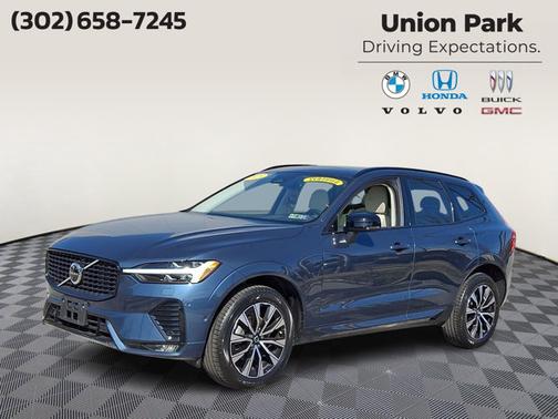 2023 Volvo XC60 Plus Dark Theme