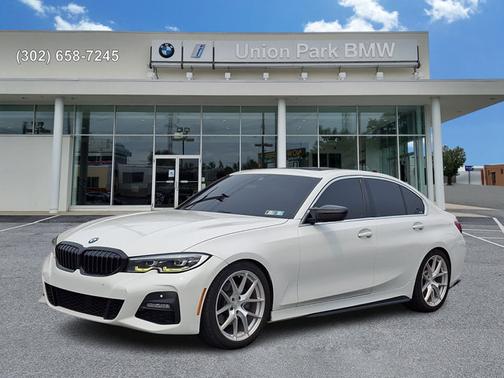 Alpine White 2019 BMW 330 i xDrive