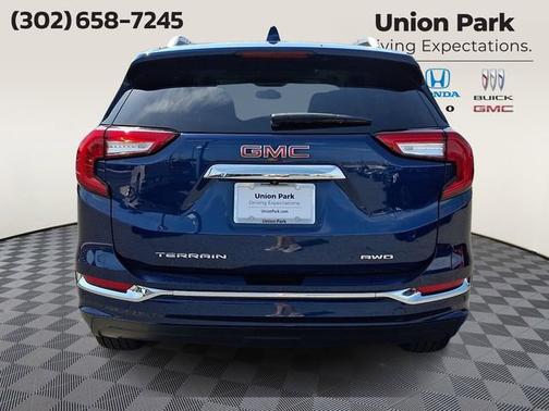Marine Metallic 2022 GMC Terrain Denali