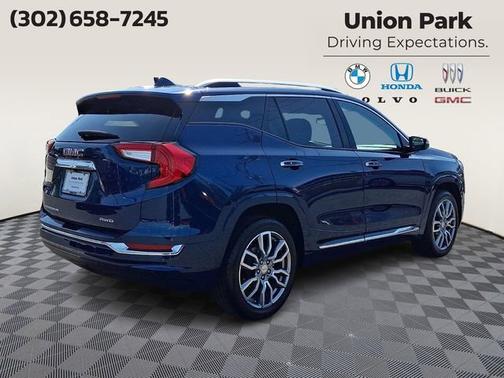 Marine Metallic 2022 GMC Terrain Denali
