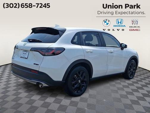 White 2023 Honda HR-V Sport