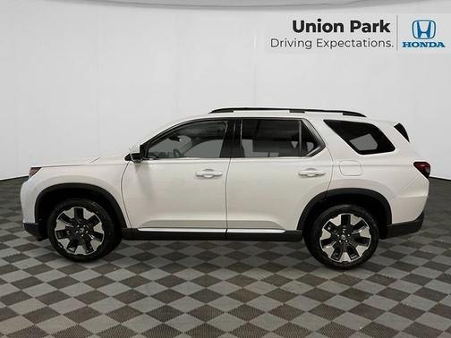 Platinum White Pearl 2026 Honda Pilot Touring