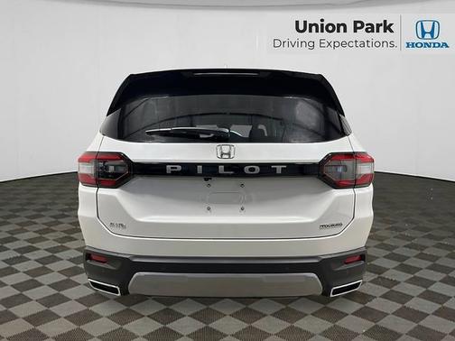 Platinum White Pearl 2026 Honda Pilot Touring