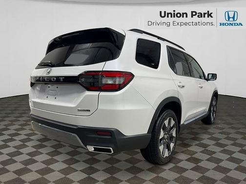 Platinum White Pearl 2026 Honda Pilot Touring