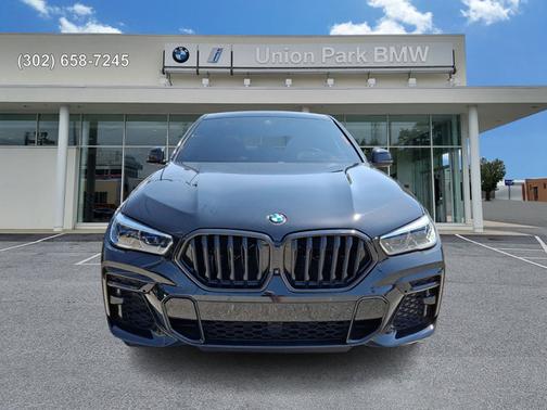 Black Sapphire Metallic 2022 BMW X6 M50i