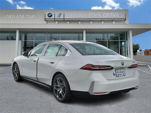 2025 BMW i5 xDrive40