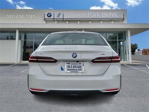 2025 BMW i5 xDrive40