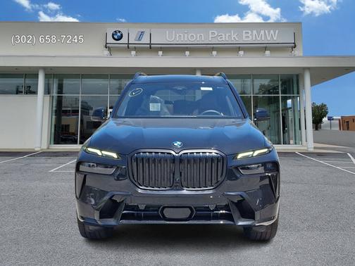 Black Sapphire Metallic 2027 BMW X7 xDrive40i