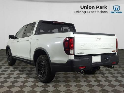 Platinum White Pearl 2026 Honda Ridgeline TrailSport+