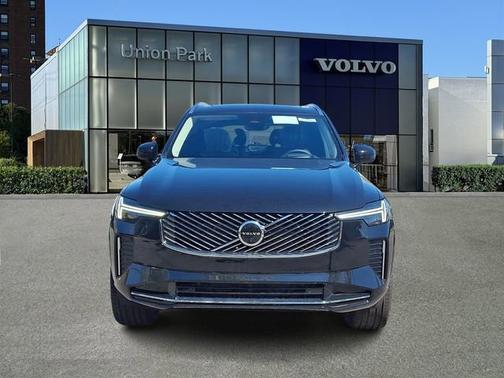 Onyx Black Metallic 2026 Volvo XC90 Ultra