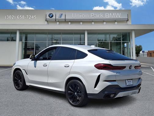 Mineral White Metallic 2024 BMW X6 xDrive40i