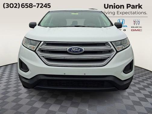 Oxford White 2018 Ford Edge SE